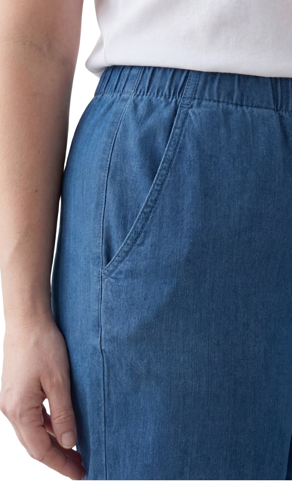 Women's Pull On Denim & Twill Shorts with stretch waist - No zipper or buttons