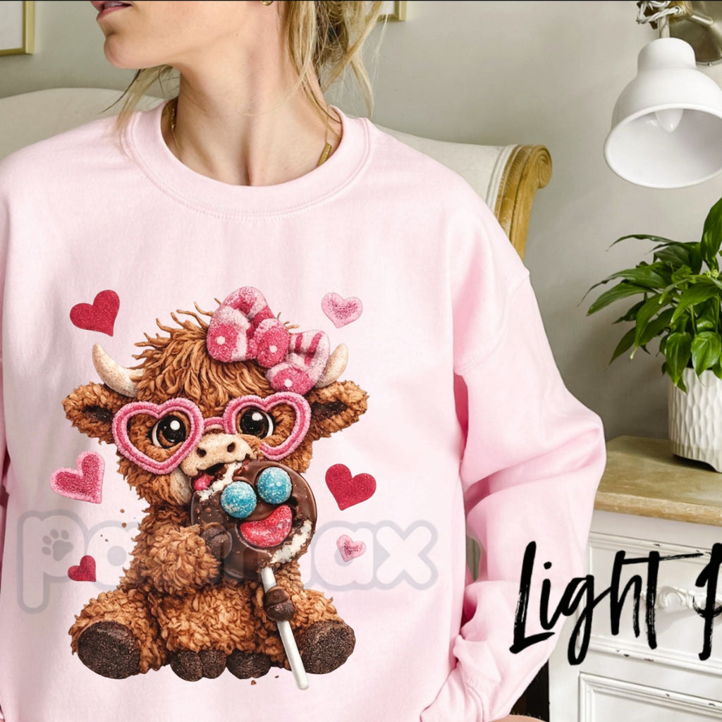 Valentines Highland Cow Sweatshirt | Cute Highlands Cow Shirt | Aesthetic V-Day Cowgirl Crewneck | Retro Fluffy Cow Heart Jumper | Western Valentine Gift for Her | Farmhouse Valentine Pullover