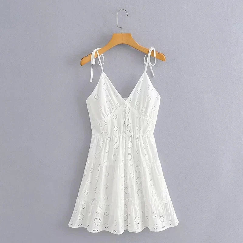 Foridol White Lace Sleeveless Summer Dress Women Hollow Out Embriodery Sundress Casual Button Beach Boho Vintage Short Dress