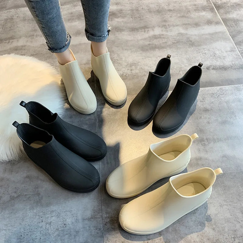 Woman Rain Boots 2020 Spring Autumn Waterproof Ankle Boot For Women Shoes Low Heel Rain Boots Non-Slip Ladies Shoes Plus Size