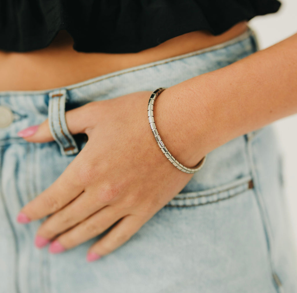 Harlow Hinged Bangle Bracelet - WATERPROOF
