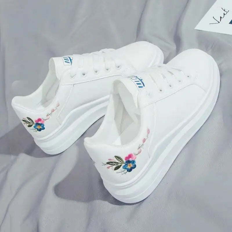 Woman shoes spring White comfortable Sneakers Breathable Flats Lace-up Flower woman Casual Shoes Zapatillas Mujer tyu789