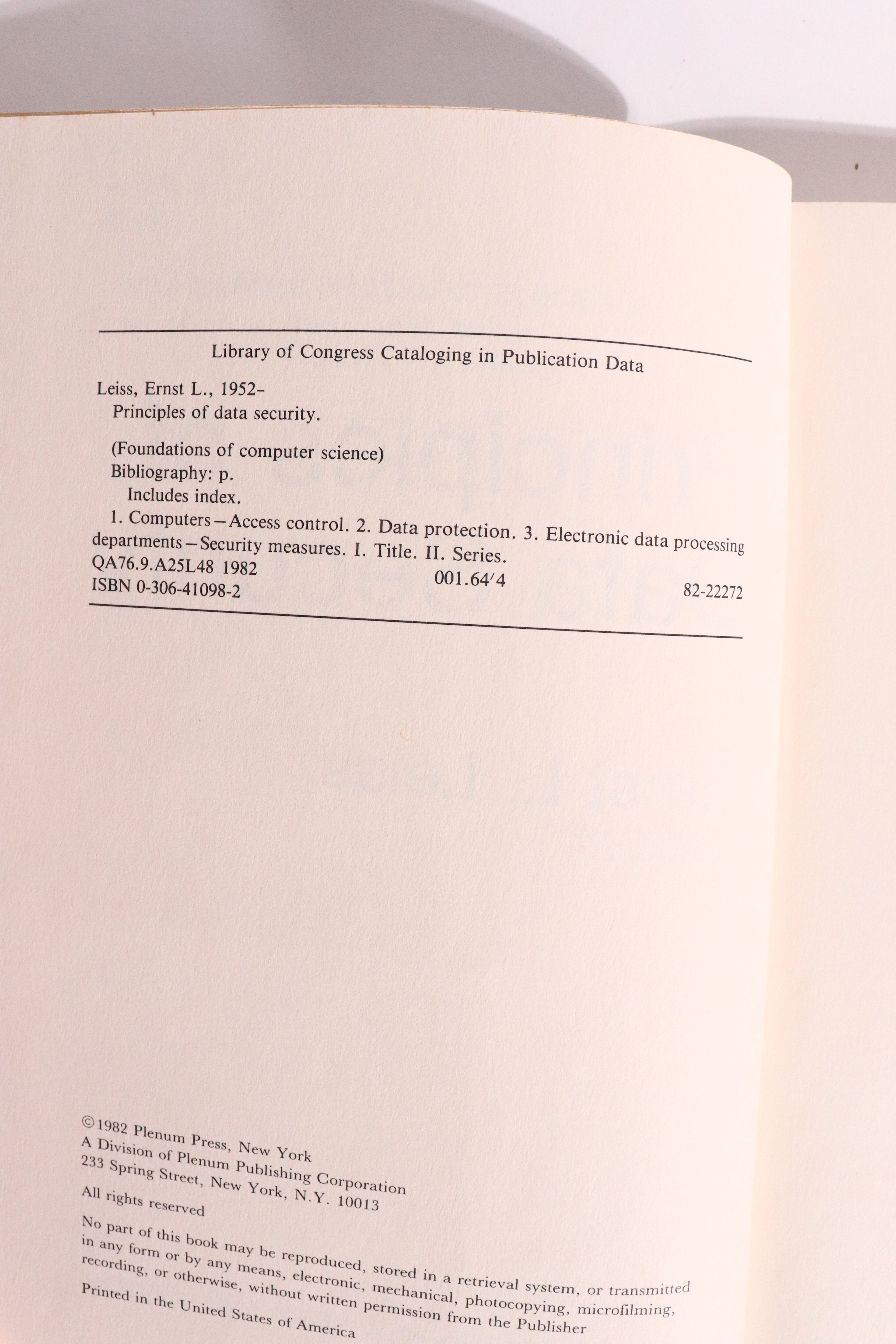 Principles of Data Security — Ernst L. Leiss, 1982 | Early Computer Security & Cryptography