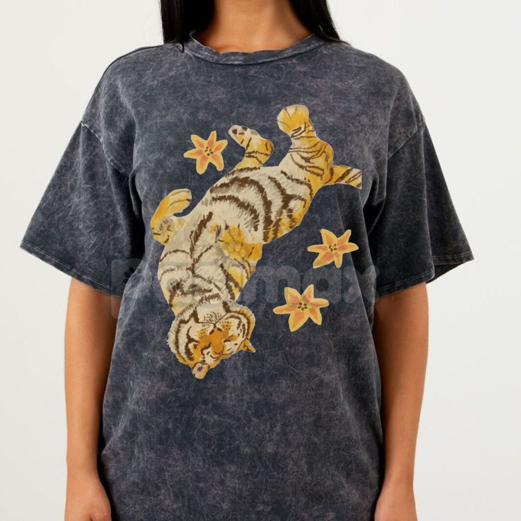 Lazy Tiger Unisex Vintage Washed Tee – Oversized Animal Graphic Shirt, Chill Streetwear