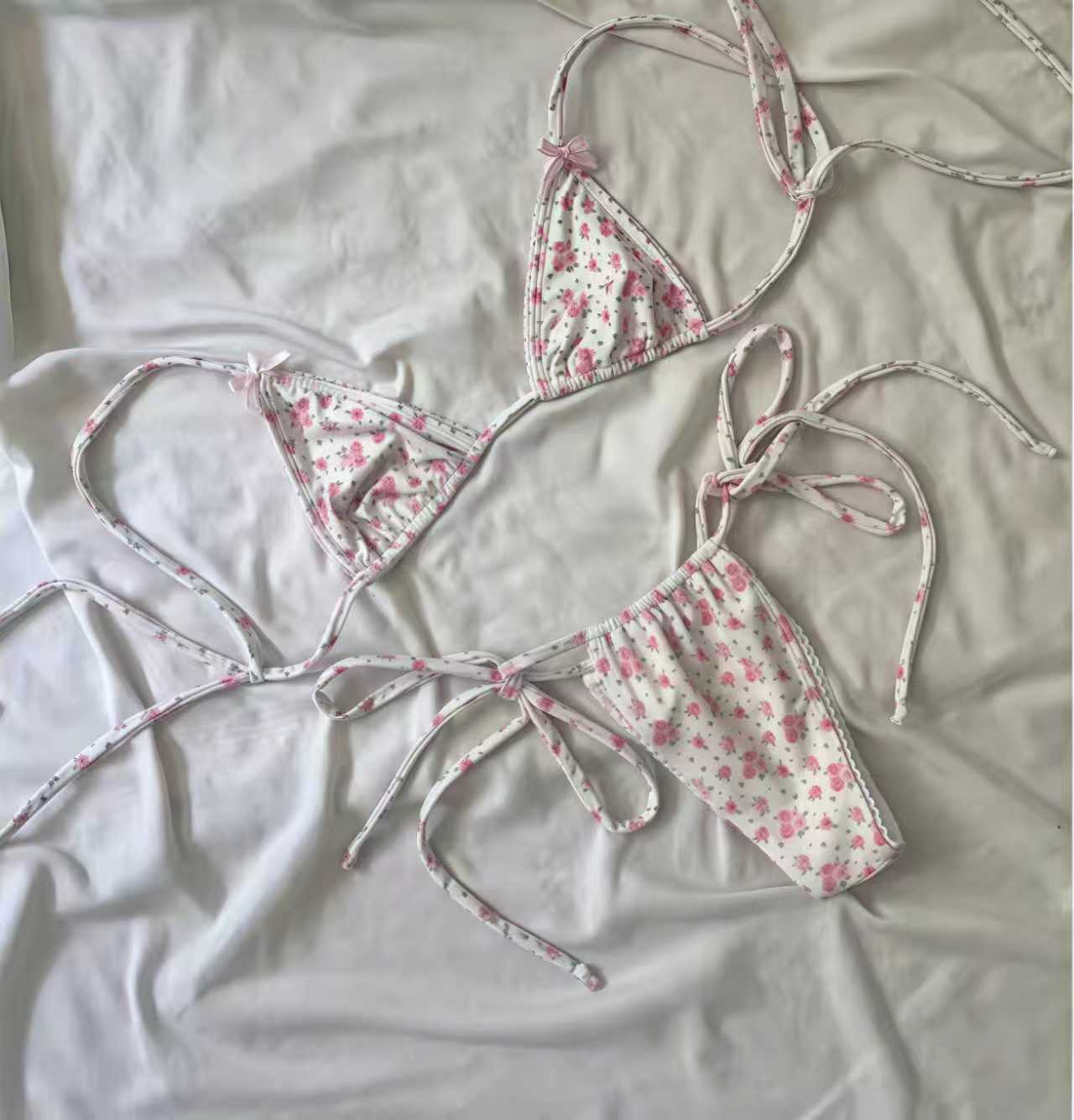 2025 Floral Printed Halter Bikini Female Swimsuit Women Swimwear Two-pieces Bikini set Strappy Bow Bather Bathing Suit Swim Lady