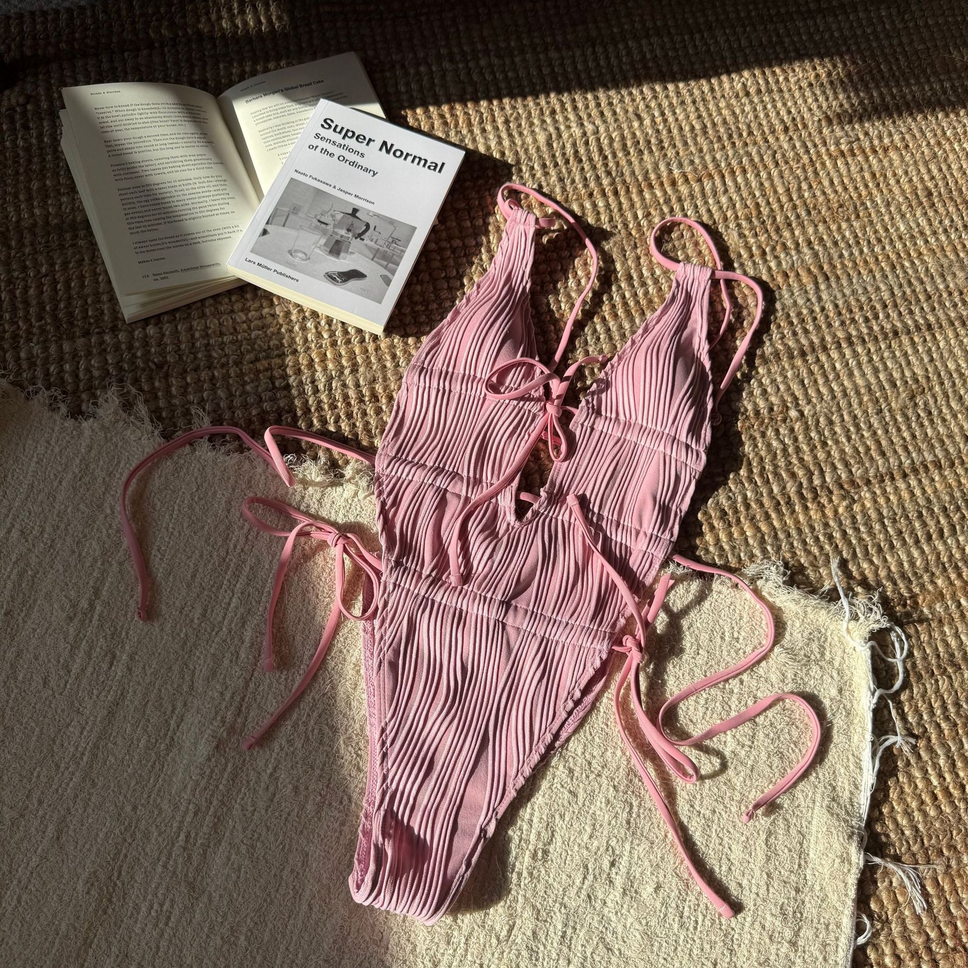 Deep V Neck Halter Wrinkled Female Swimwear One Piece Swimsuit Women Backless Monokini High Cut Bather Bathing Suit Swim Lady