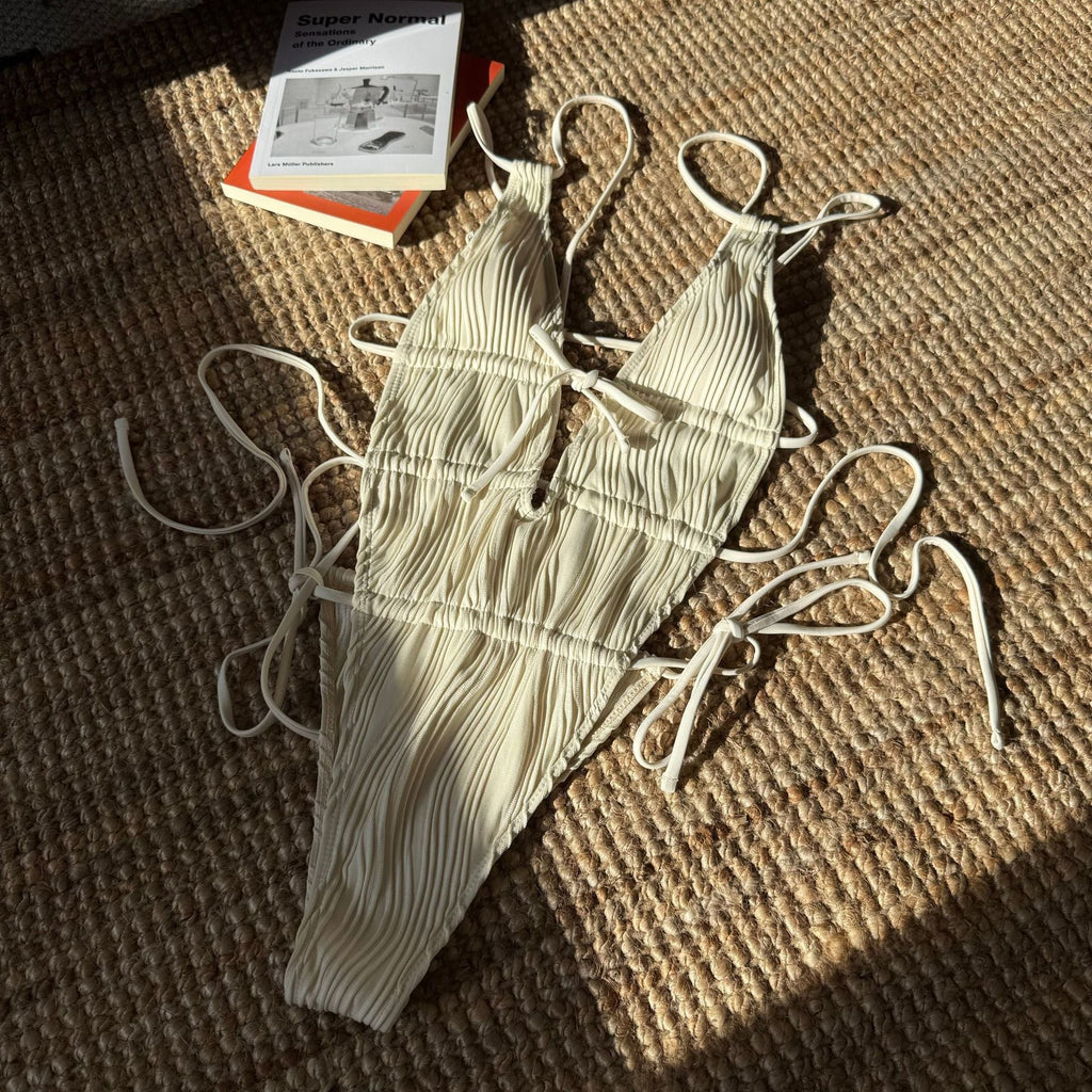 Deep V Neck Halter Wrinkled Female Swimwear One Piece Swimsuit Women Backless Monokini High Cut Bather Bathing Suit Swim Lady