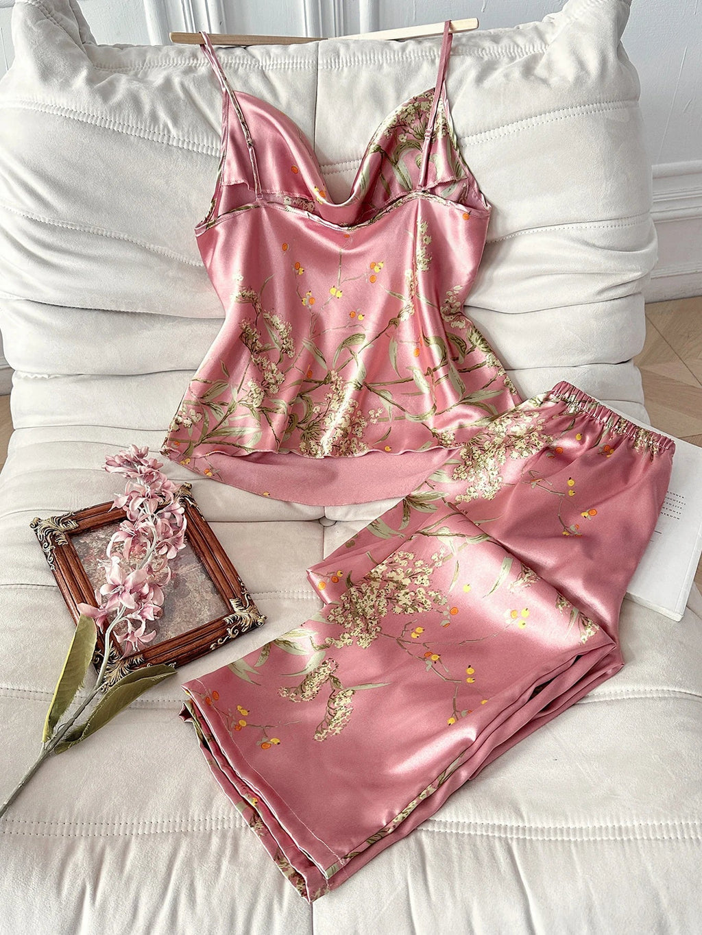 Fashion Cherry Print Women Pajamas Set Elegant Top and Shorts Sleepwear Casual and Comfortable Loungewear for Daily Comfort
