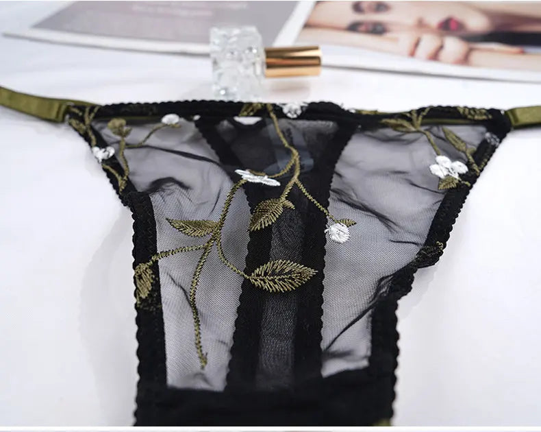 Elegant French Lingerie Set Sexy Embroidery Ultra Thin Bra Thong, Large Bust Minimizer Plus Size Anti Sagging Comfort MOYISU Bra