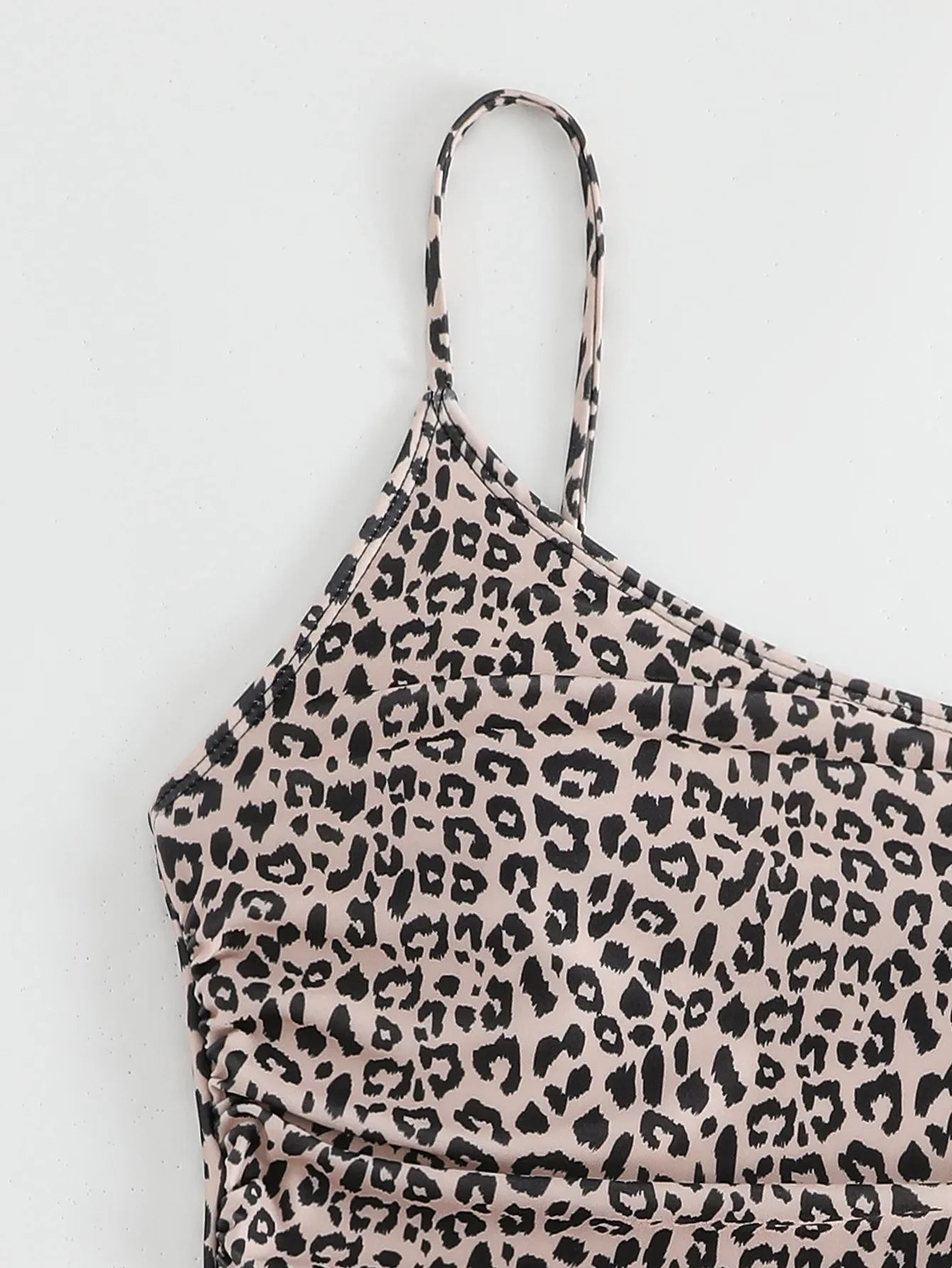 Sexy One Shoulder Swimsuit 2024 New Black Leopard Print Pleate Tummy Control One Piece Swimwear Beach Bathing Suit Monokini