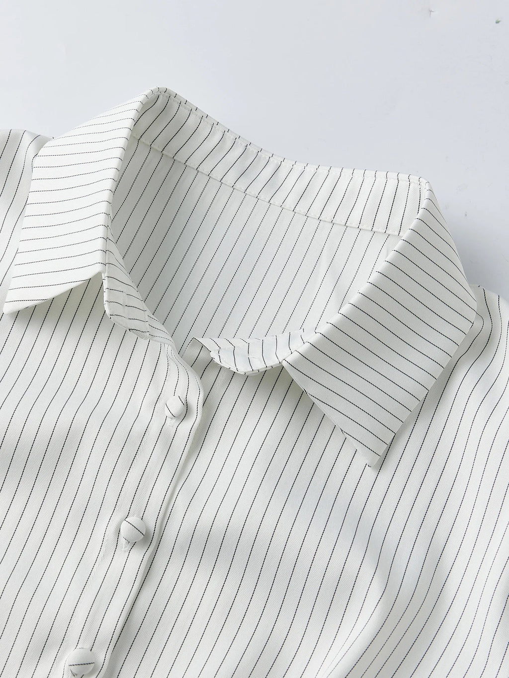 Women Button Down Slim Fit Striped Shirt Fashionable Summer Short Sleeve Turn Down Collar Tops for Casual Daily Wear