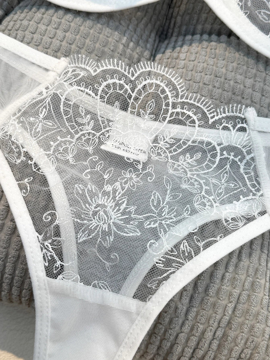 White French-style floral embroidery lace lingerie set, sexy mesh sheer cup support, Valentine's Day party ZA824057