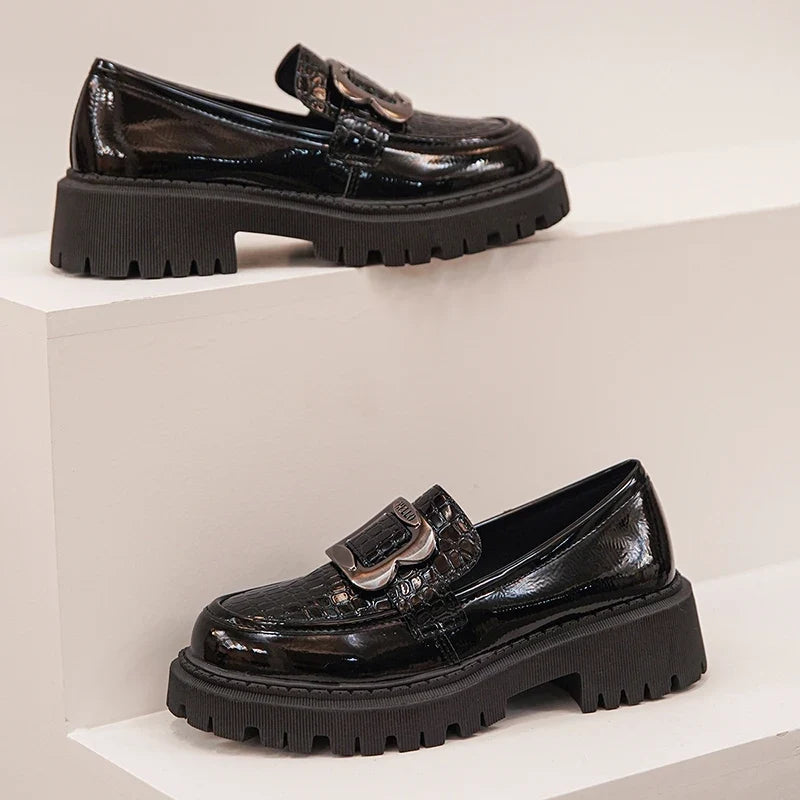 Fashion Metal Decor Platform Loafers Women 2026 Slip On Thick Sole Oxford Shoes Woman Plus Size Snake Pattern Pu Leather Shoes