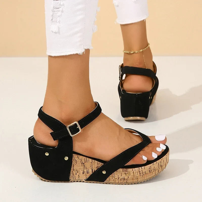Chunky Platform Clip-Toe Sandals for Women Summer Rivet High Heel Sandal for Ladies Fashion Outdoor Anti-Slip Sandalias Mujer
