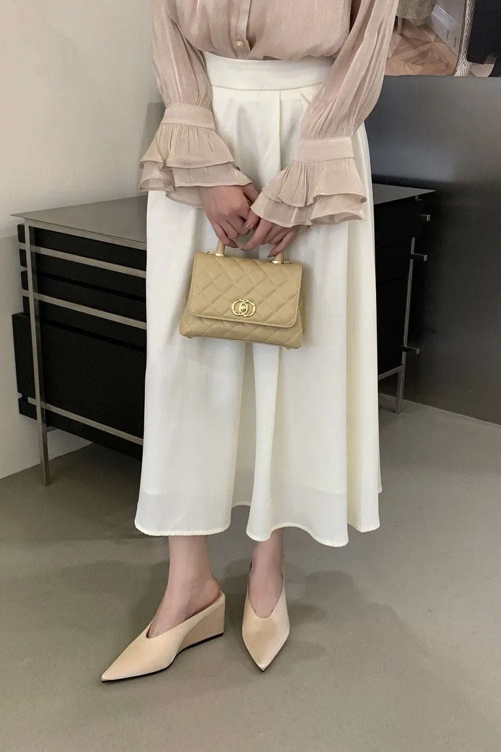 Summer Fashion Wedges Half Slippers Women French Elegant Pointed Toe Suede Leather Party Mule Girls Slides Zapatos Mujer Dress