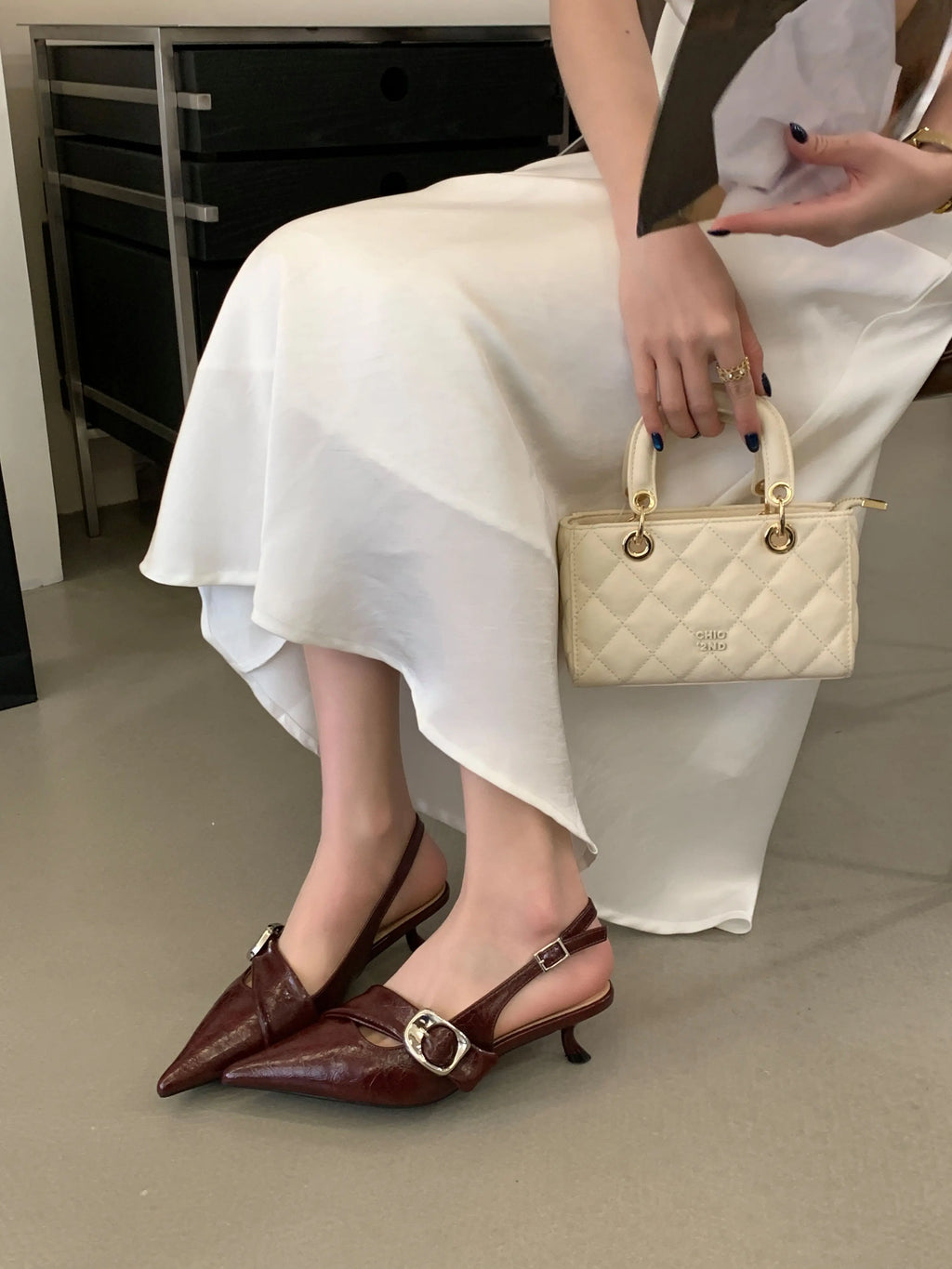 White Thin Heeled Sandals 2026 Women's Low-Heeled Shoes With Strap Brown Summer 2026 New Girls Fashion French OL Single Shoes