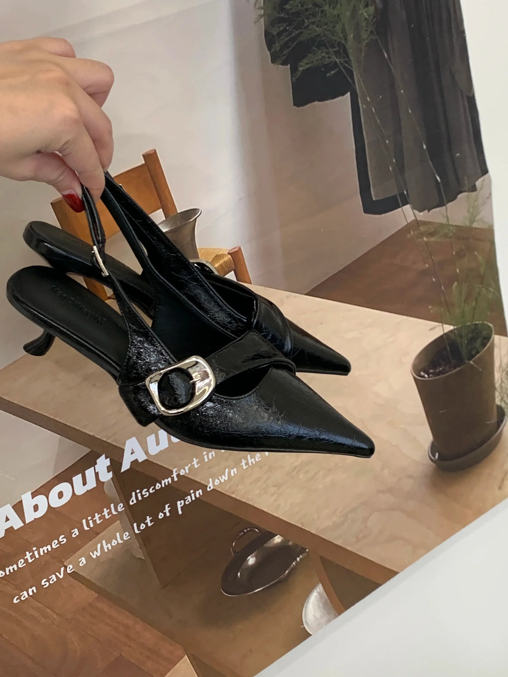 White Thin Heeled Sandals 2026 Women's Low-Heeled Shoes With Strap Brown Summer 2026 New Girls Fashion French OL Single Shoes