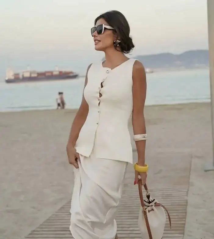 Women's Sleeveless Knit Top With Metal Buttons White Sleeveless Button Down Vest And Maxi Skirt Two Piece Set For Women S7XY