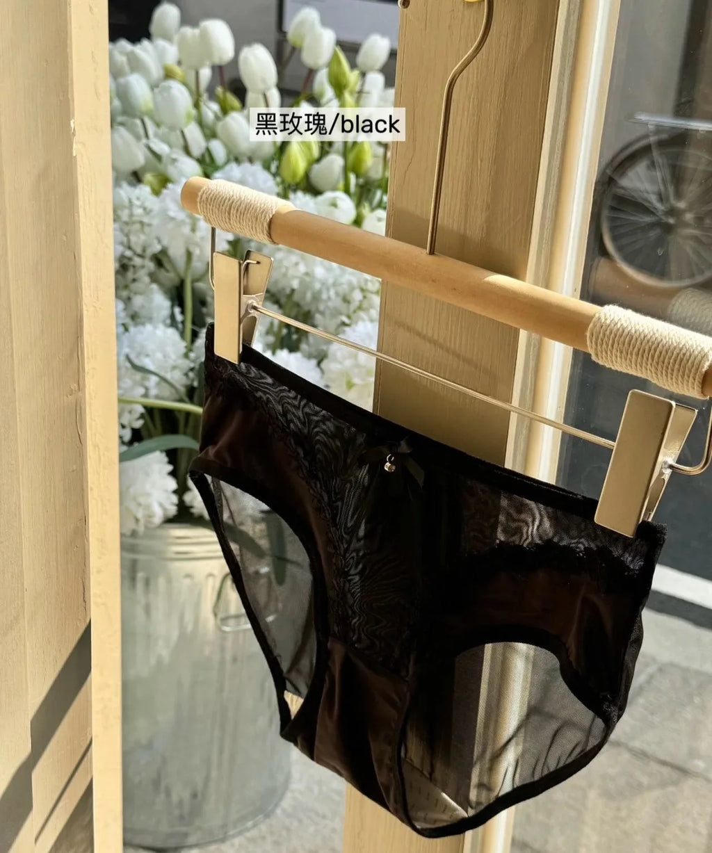 2026 Mid-waist Lace Panties Seamless Soft Mulberry Silk Bottom Crotch Women's Lace Panties Women