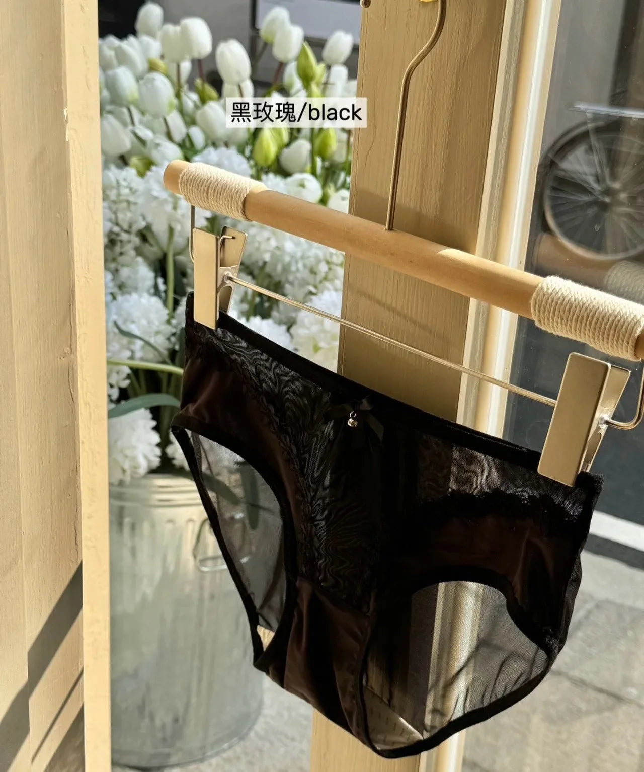 2026 Mid-waist Lace Panties Seamless Soft Mulberry Silk Bottom Crotch Women's Lace Panties Women