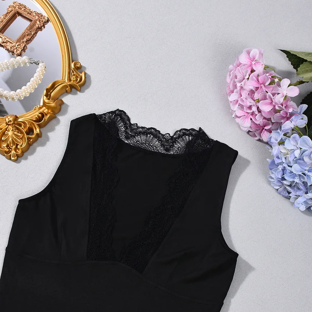 2026 Spring Summer New Arrival Elegant Sleeveless Women's Short Top Chic Fitted Lace-Panel Deep V-Neck Crop Tank Top Commute