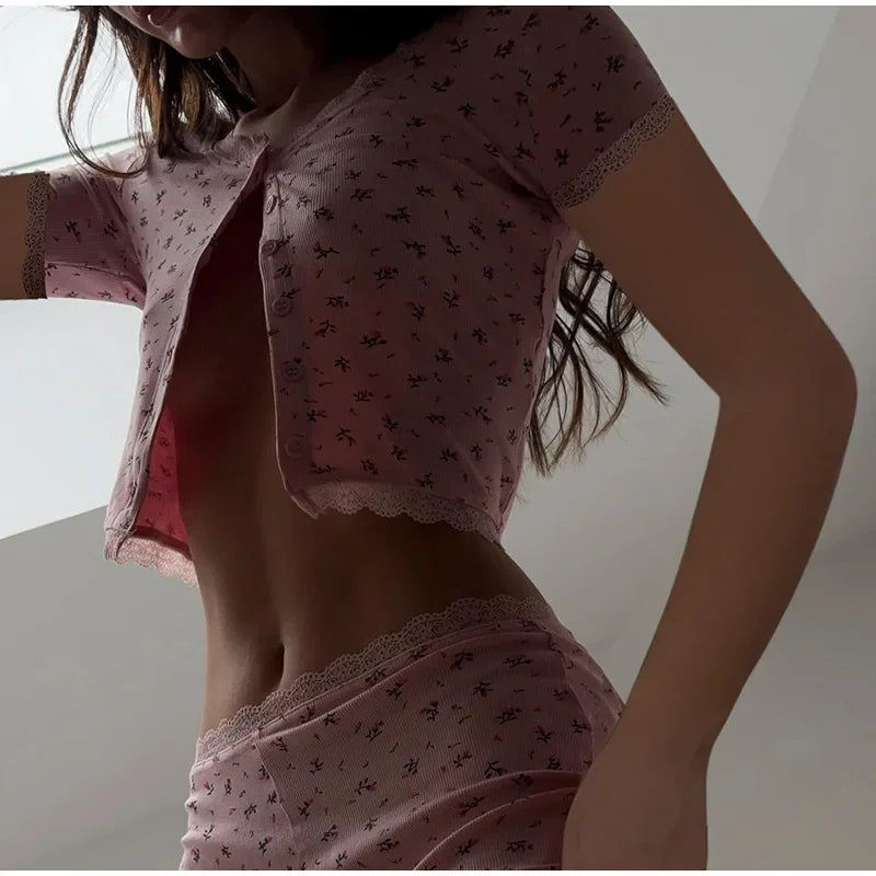 Women's Sleepwear Floral Lace Trim Pajamas Set Short Sleeve Top and Shorts Casual Comfortable Summer Loungewear