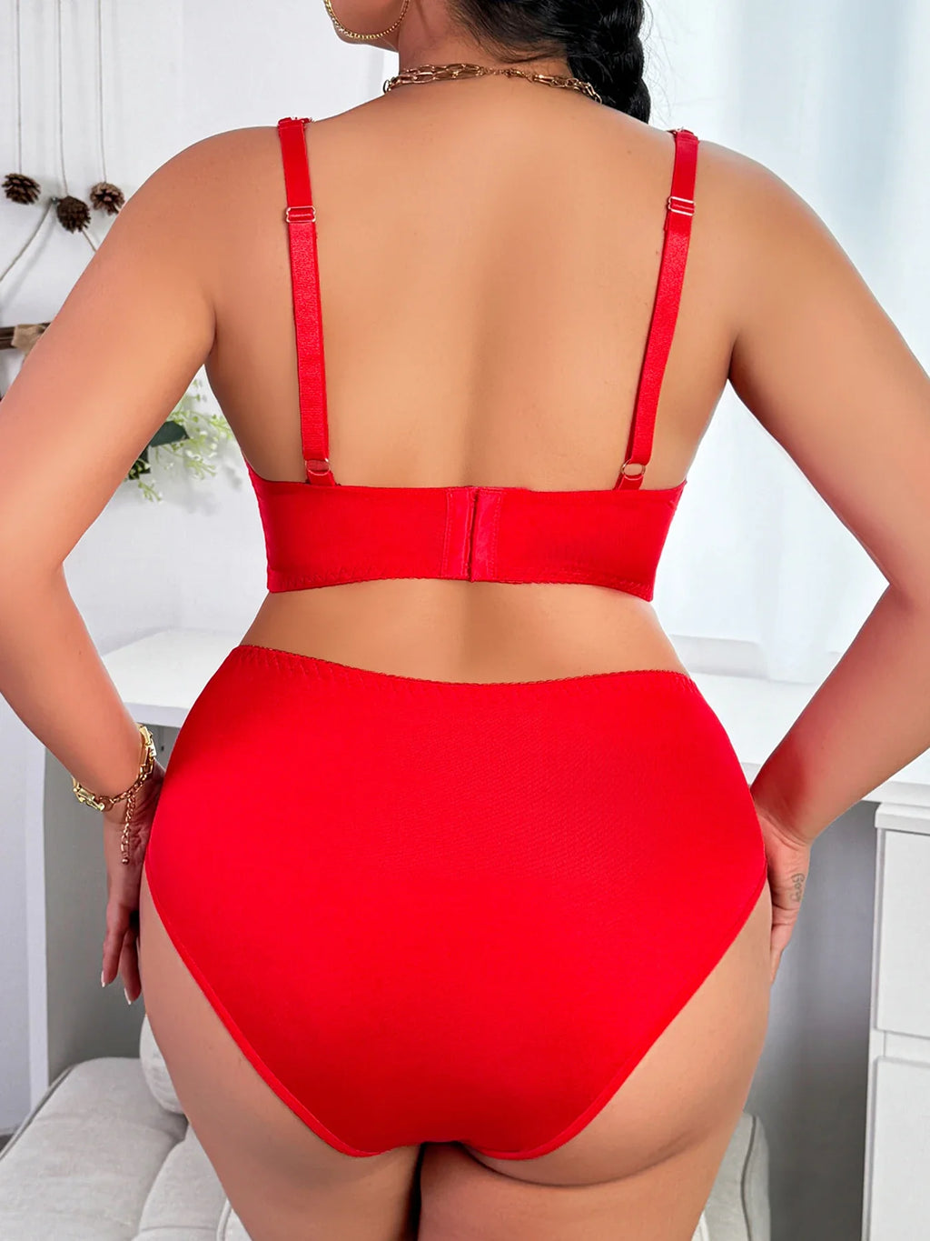 Plus Size Shaping Lingerie Set, Wireless Push-up Bra with Side Support for Full Bust Support