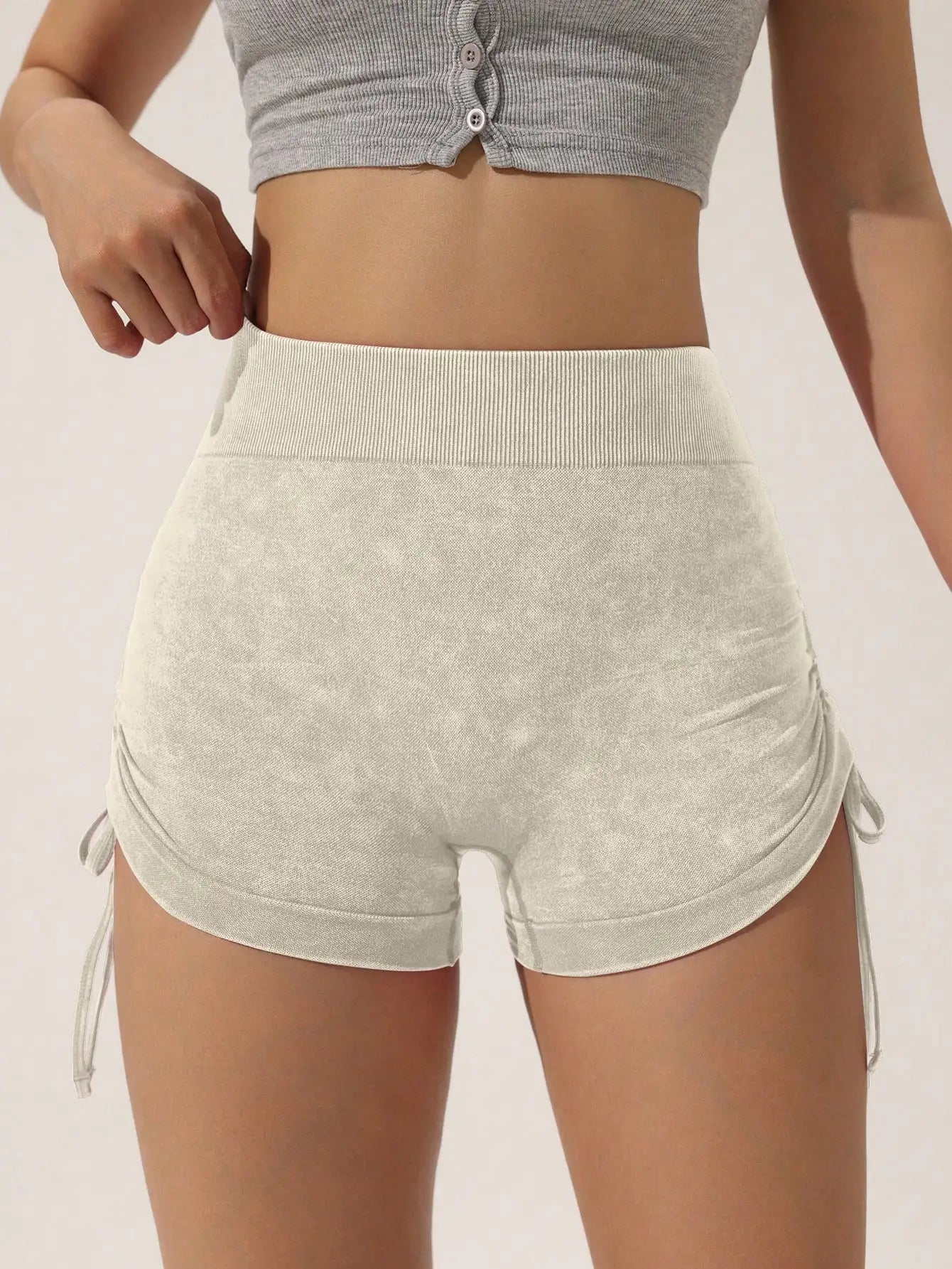 Matte craft summer three part pants yoga pants women's drawstring sports shorts European and American peach hip lifting fitness