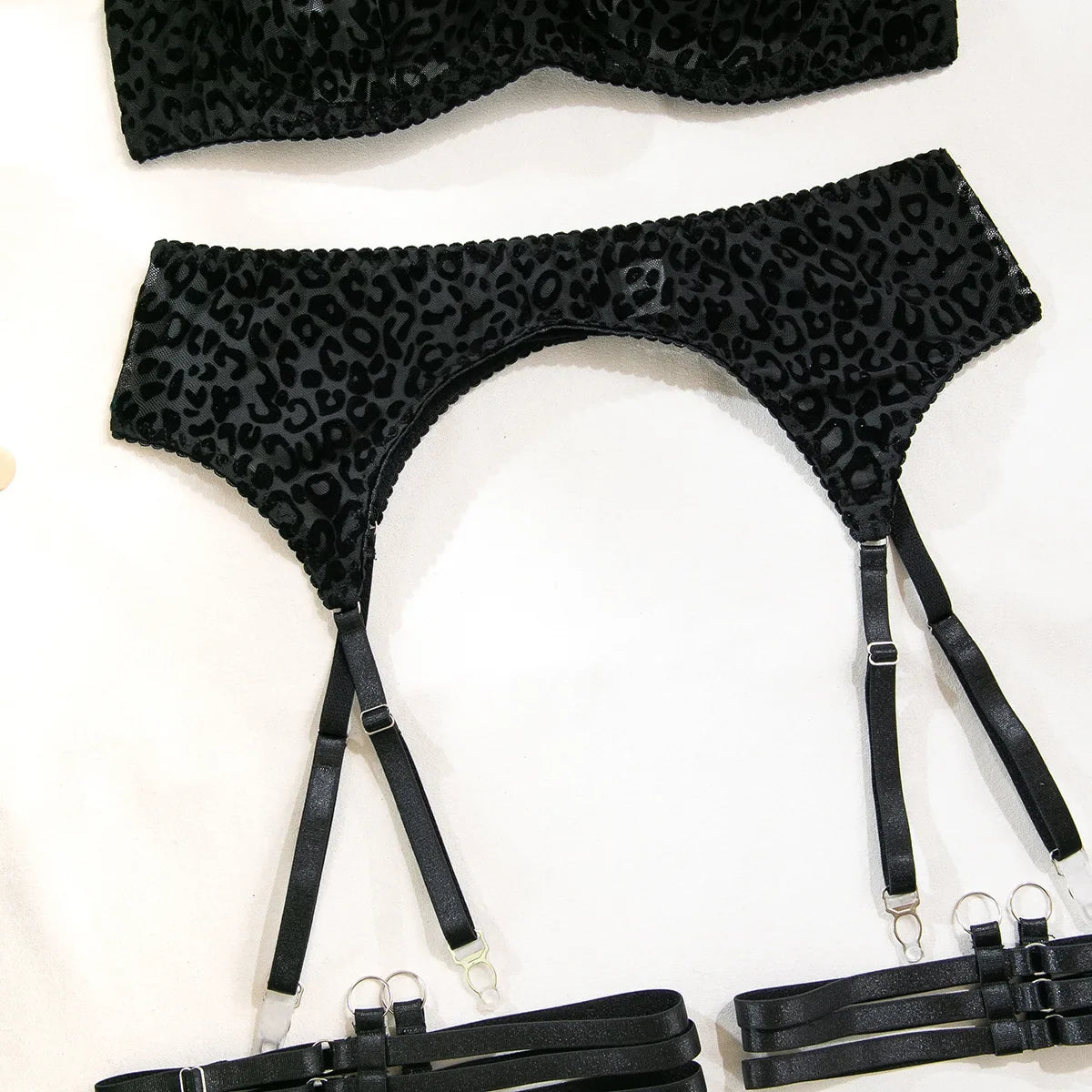Toucheart 5-Piece Suit Sexy Underwear Suit Flocked Leopard Print Fashionable Hollow Sexy Lingerie Women Perspective Underwear
