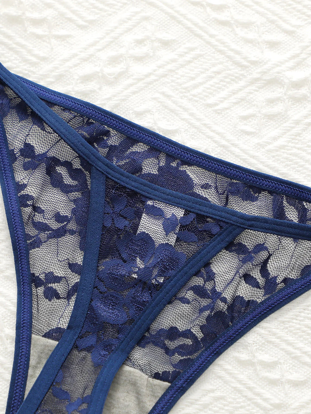 3-Pack Multi-Color Lace Thong Low-Waist Seamless Hollow Easy Wash Quick Dry Comfortable Fitting Underwear C305