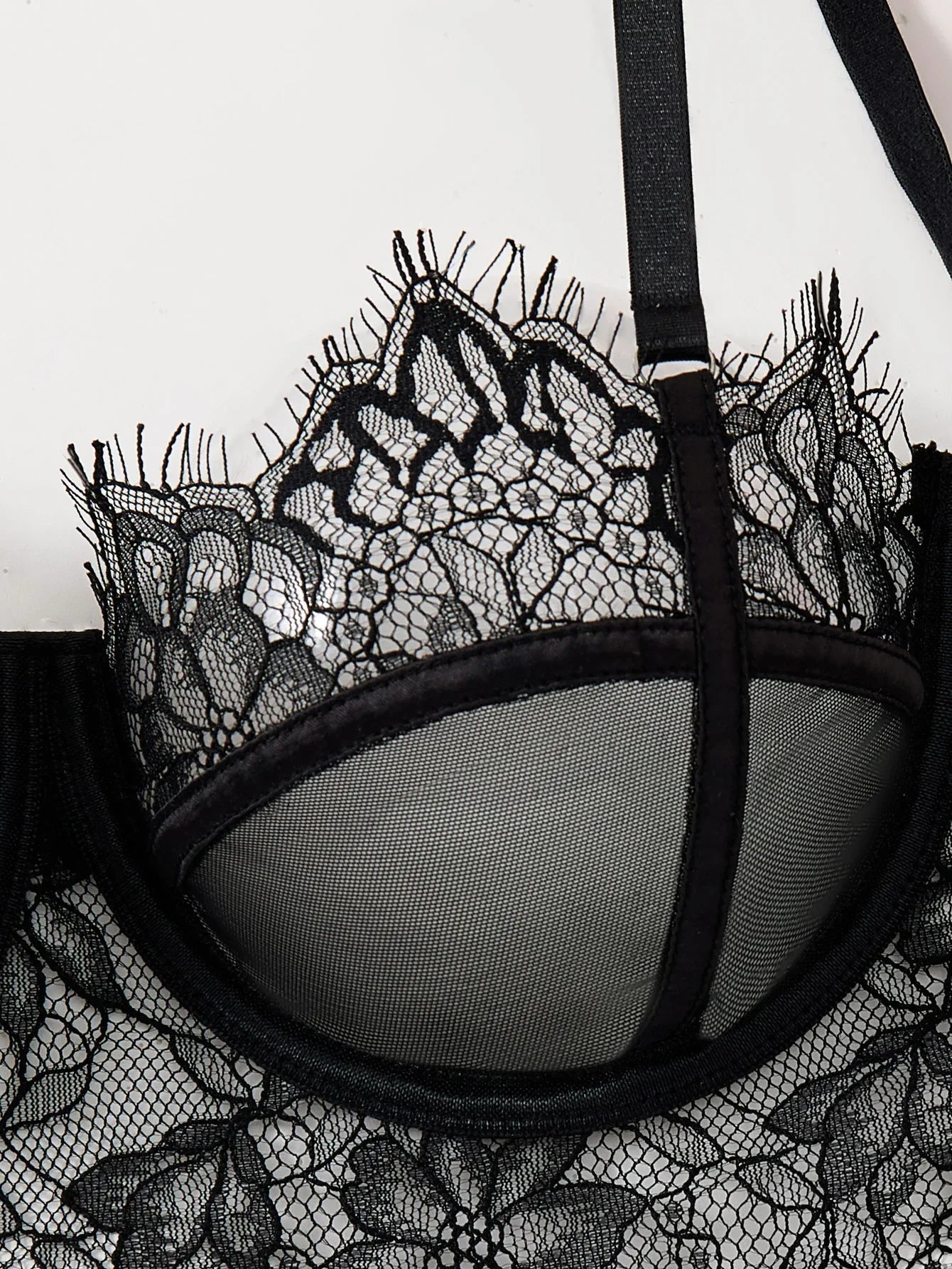 Ladies Sexy Lace Underwear Set Lace Flower Embellished Bra And G-string Sexy Feminine Briefs for Women