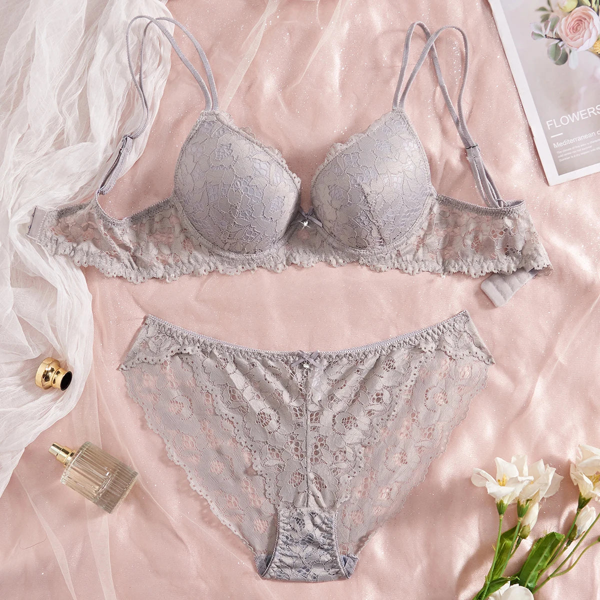 6-Piece Set Women's Bra and Panties Set Sexy Patterned Lace Patchwork No Lining Comfortable Fitting Women's Push-Up Bra Women's Underwear Set