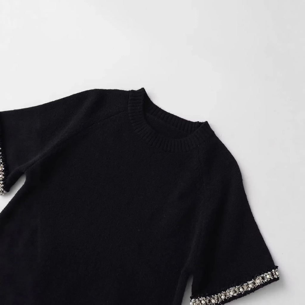 Fashion Casual Short-sleeve Knit Top With Black Short Sleeve Knit Top Gold Button Detail Round Neck Slim Fit Casual Sweater GRQ4