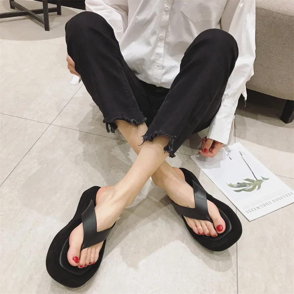 2025 Women's Flat Flip Flops Sandals Black White Summer Shoes Casual Outdoor Wear Beach Vacation Slides
