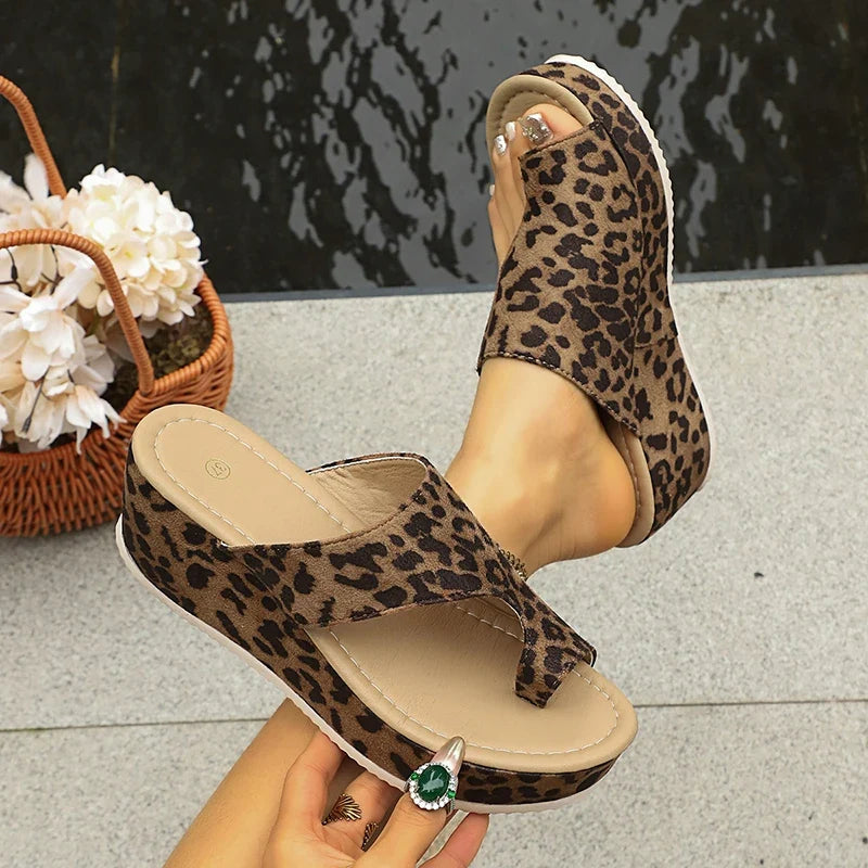 Leopard Print Thick Bottom Sandals for Women 2026 Summer Clip Toe Platform Sandles Woman Plus Size 43 Non Slip Wedges Slippers