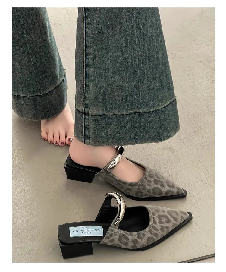 2026 New Summer Women Cover Toe Mules Slippers Fashion Metal Decoration Thick Heel Slide Shoes Comfort Street Style Footwear