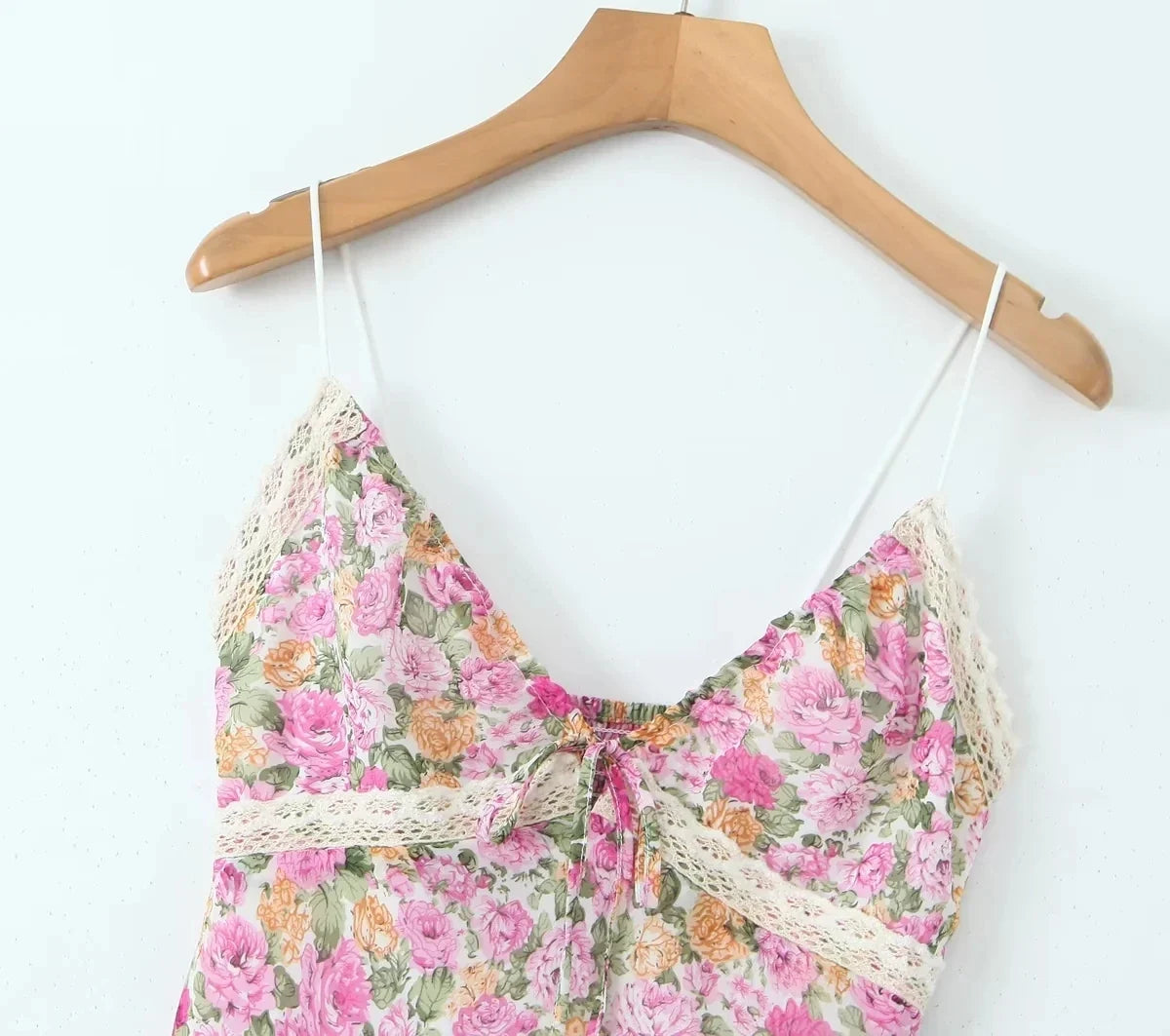 Lace Decoration Pink Floral Maxi Long Sundress Women's Dress 2025 Spaghetti Strap V Neck Smocked Boho Straight Boho Dress