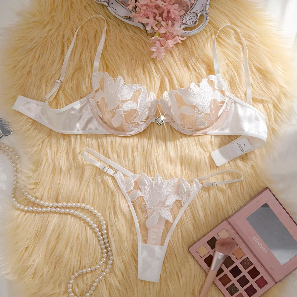 White embroidered print pajama set - A set featuring a floral design suitable for women, a sexy bra ZA824031