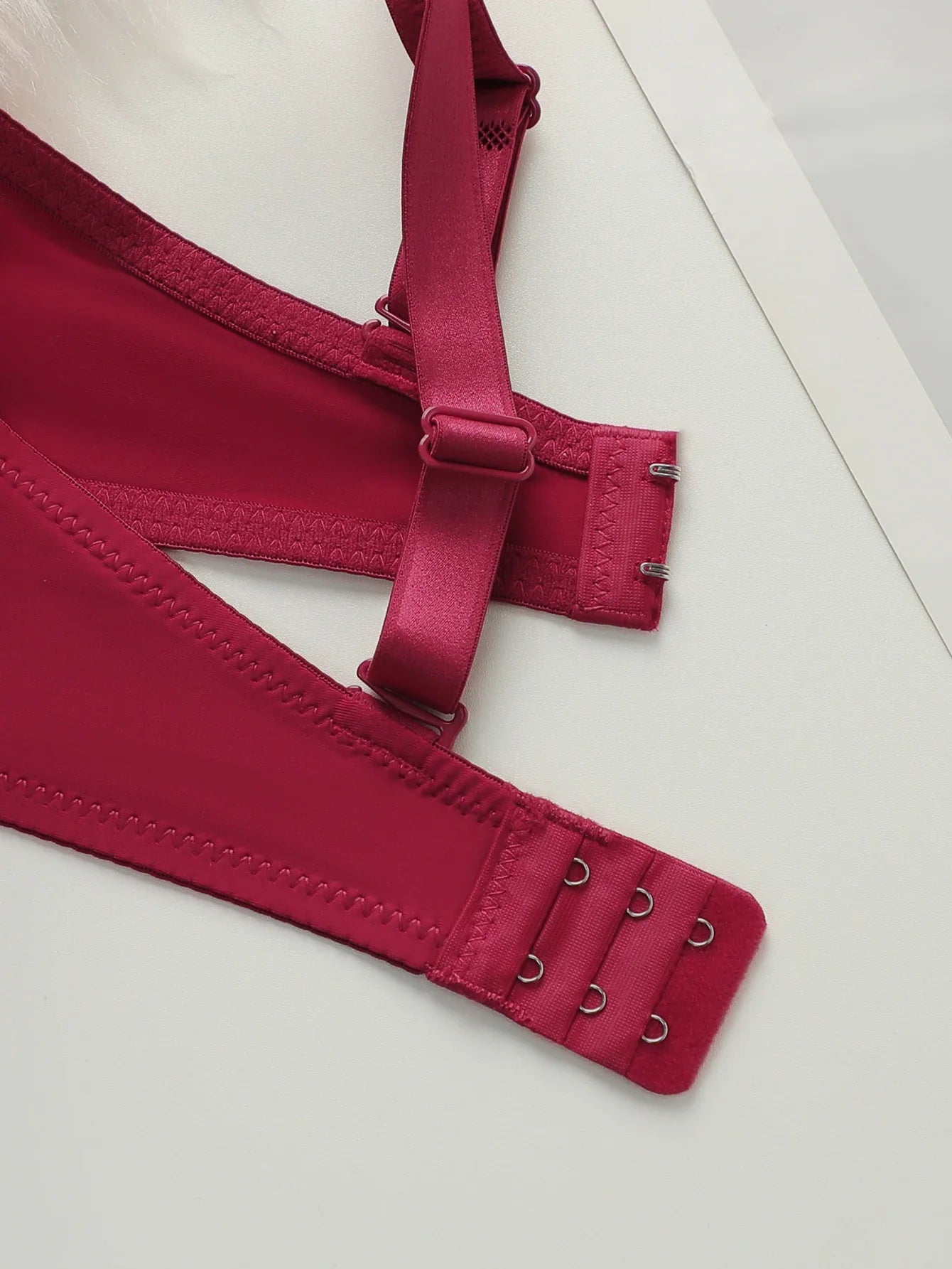 Thickened chest cushion, gathering and lifting underwear set red sexy 2-piece set preferred for dating and gift giving B2051