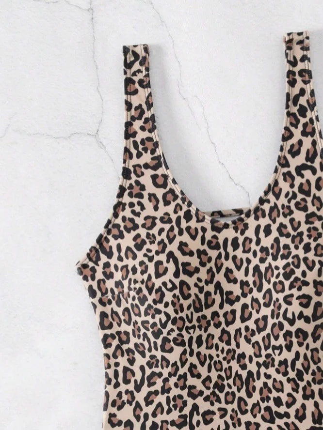 Sexy Leopard Print One-piece Backless Swimsuit for Women V-neck Monokini Bikni 2026 Summer Beach Vacation Slim Swimwear New