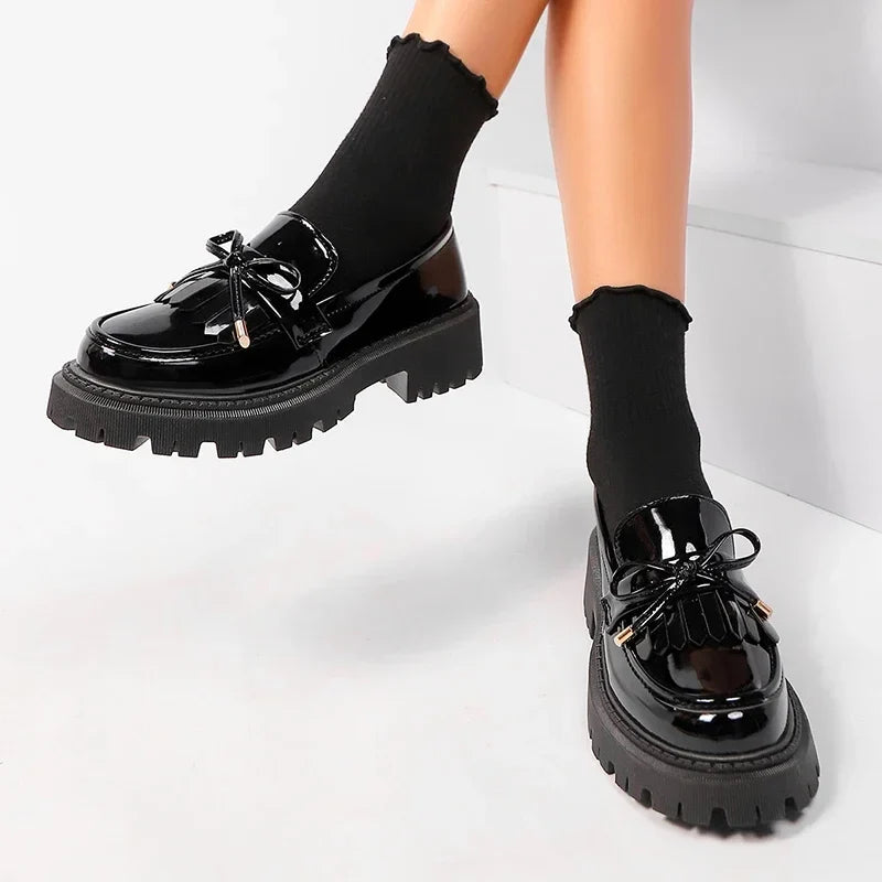 Retro Bow Knot Pumps for Woman New Style Rounded Toe Platform Pumps Women Fanshion Slip On Plu Size Patent Leather Shoes Mujer
