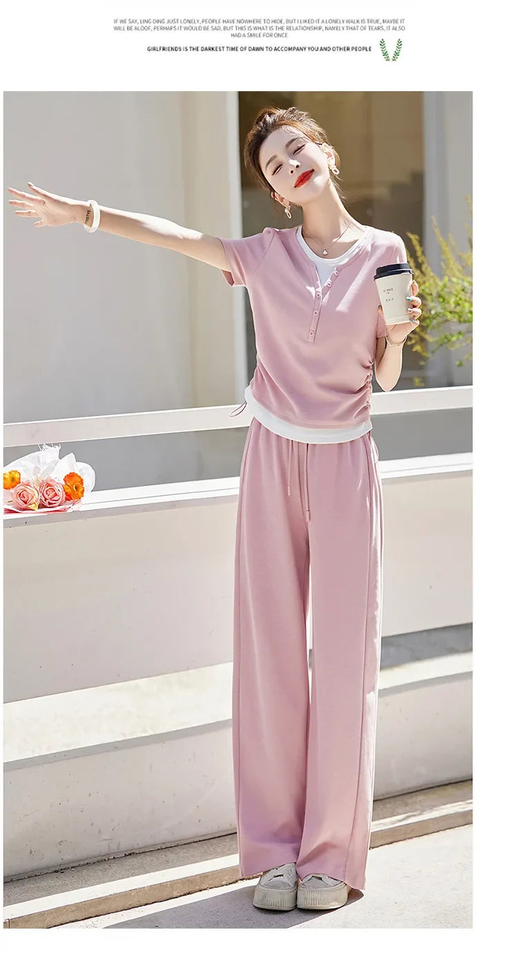 Knitted two-piece casual suit is loose and comfortable