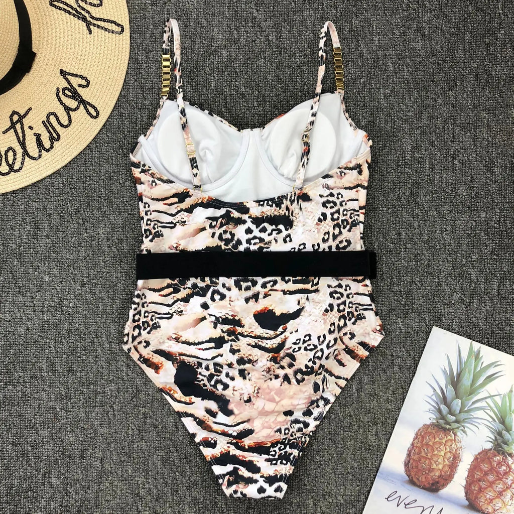 2026 High Quality Sexy One Piece Swimsuit Swimwear Women Push Up Pit Striped Metal Chain Straps Bathing Suit Beachwear with Belt