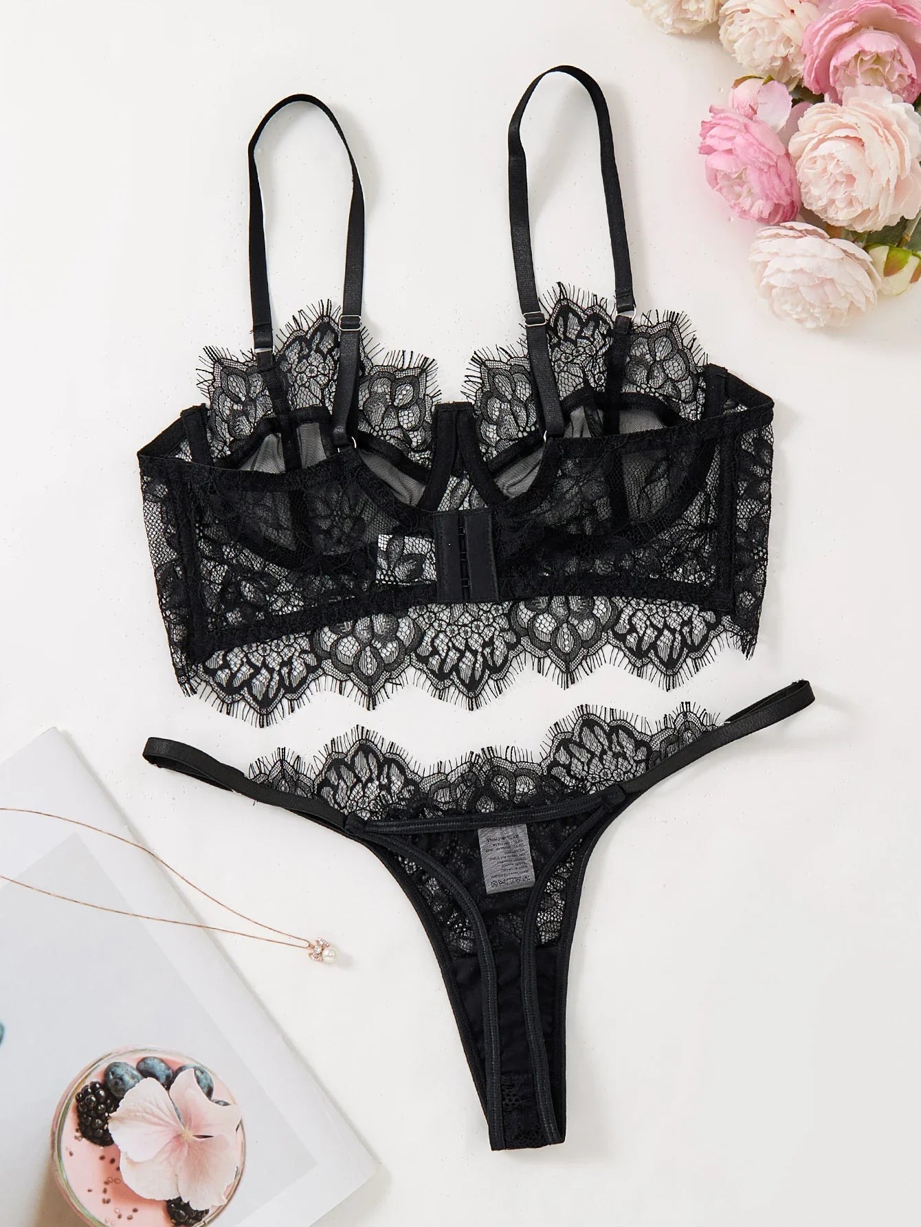 Ladies Sexy Lace Underwear Set Lace Flower Embellished Bra And G-string Sexy Feminine Briefs for Women