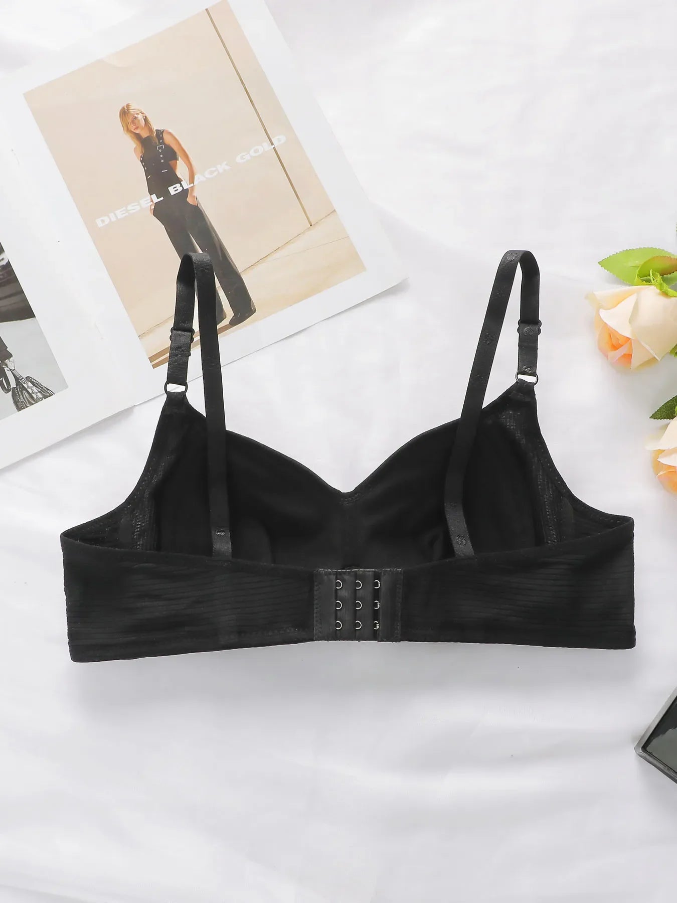 Hot Selling Women's Strapless Gathered Bra With Chest Pad And Stripe Design, Three Buckle Shoulder Strap Adjustable Bra D1806