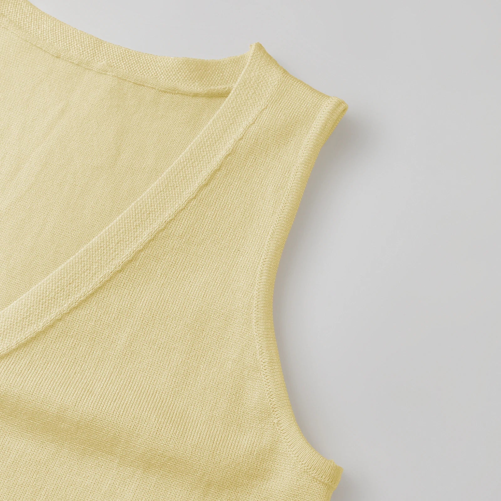 Fall Summer Knit Vest Women Elegant Sleeveless Button Vest Solid Summer Long Cardigans Tops for Casual Daily