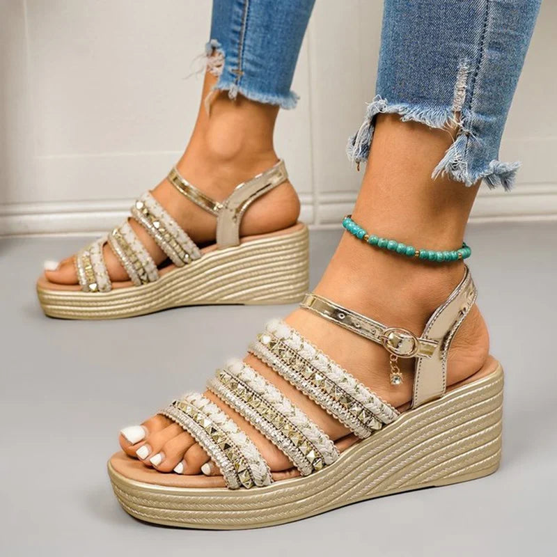 Women's Wedge Heel Platform Sandals Rope and Rivets Decor Chunky Sandals Women Fashion Plus Size 43 Ankle Buckle Rome Sandles
