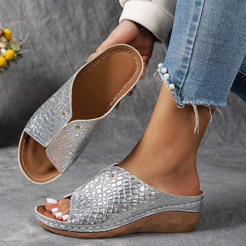 Gold Snake Pattern Wedges Sandals Women Lightweight Thick Sole Platform Slippers Woman Plus Size Non Slip Beach Sandalias Mujer