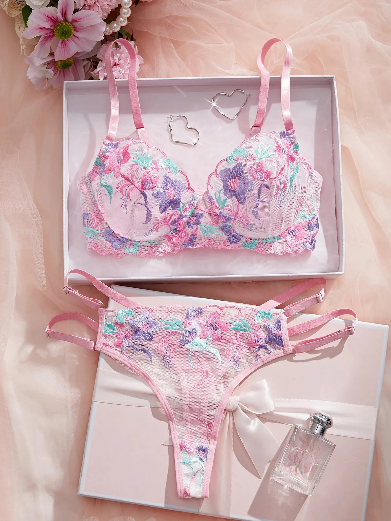 MOYISU Luxury French Pure Desire White Lace Thin Sexy Gauze Underwear Set Embroidery Girl Push-up Bra Big Size Big Breasts Small