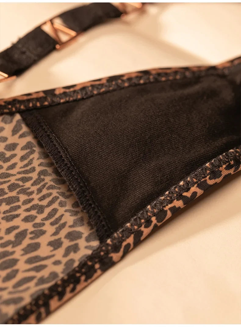 Seamless Sexy Thong Women Underwear Briefs Panties Zebra Flower Low Rise Luxury Metal Buckle G String Bikini Girls Female Panty